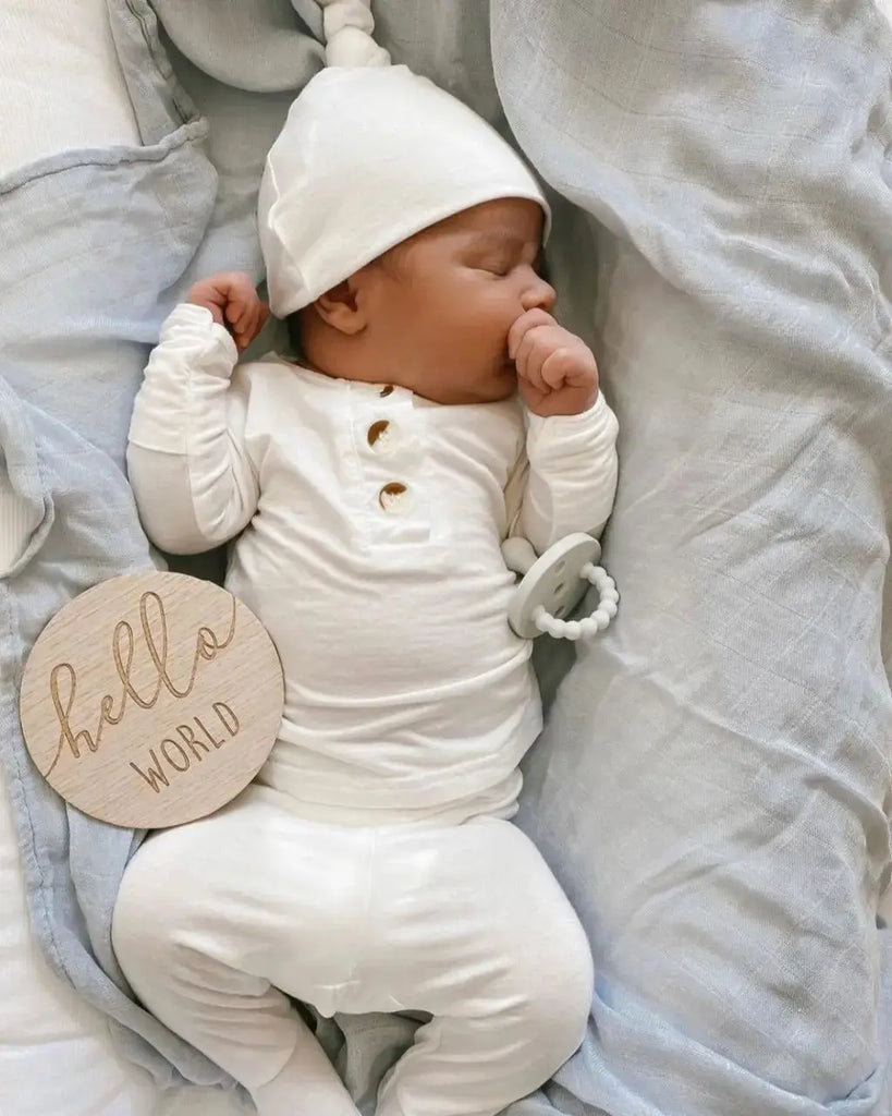 Innovative Newborn Baby Outfits for the Modern Parent