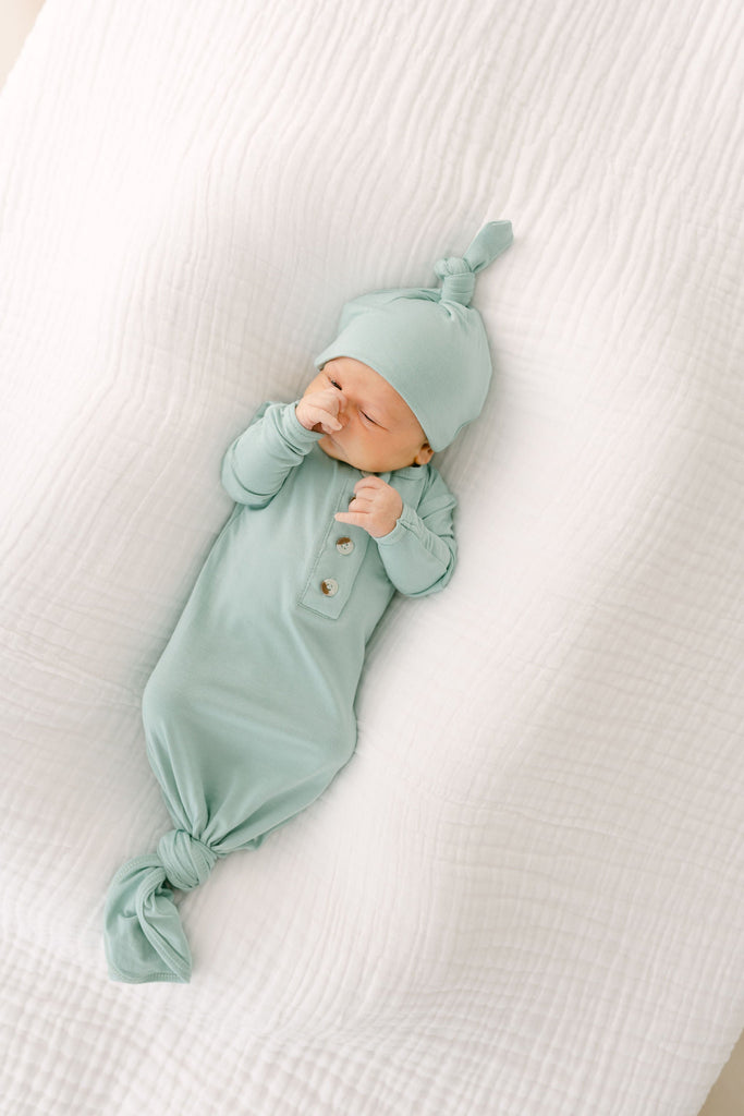 Newborn Outfits: 7 Essential Pieces Every Baby Needs for Comfort