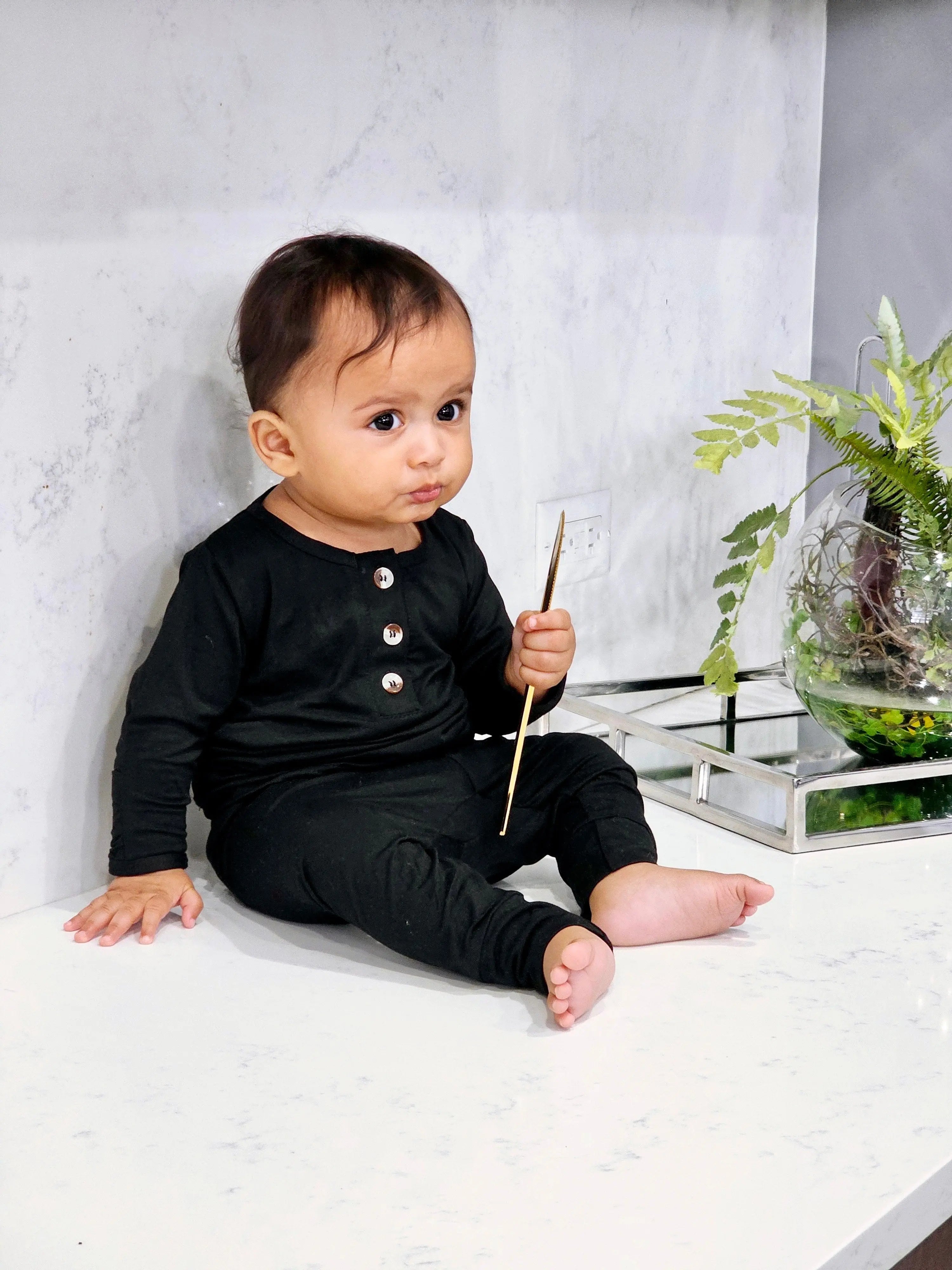 Top and Bottom Outfit and Hat Set (Newborn-12 months sizes) Black - Stroller Society
