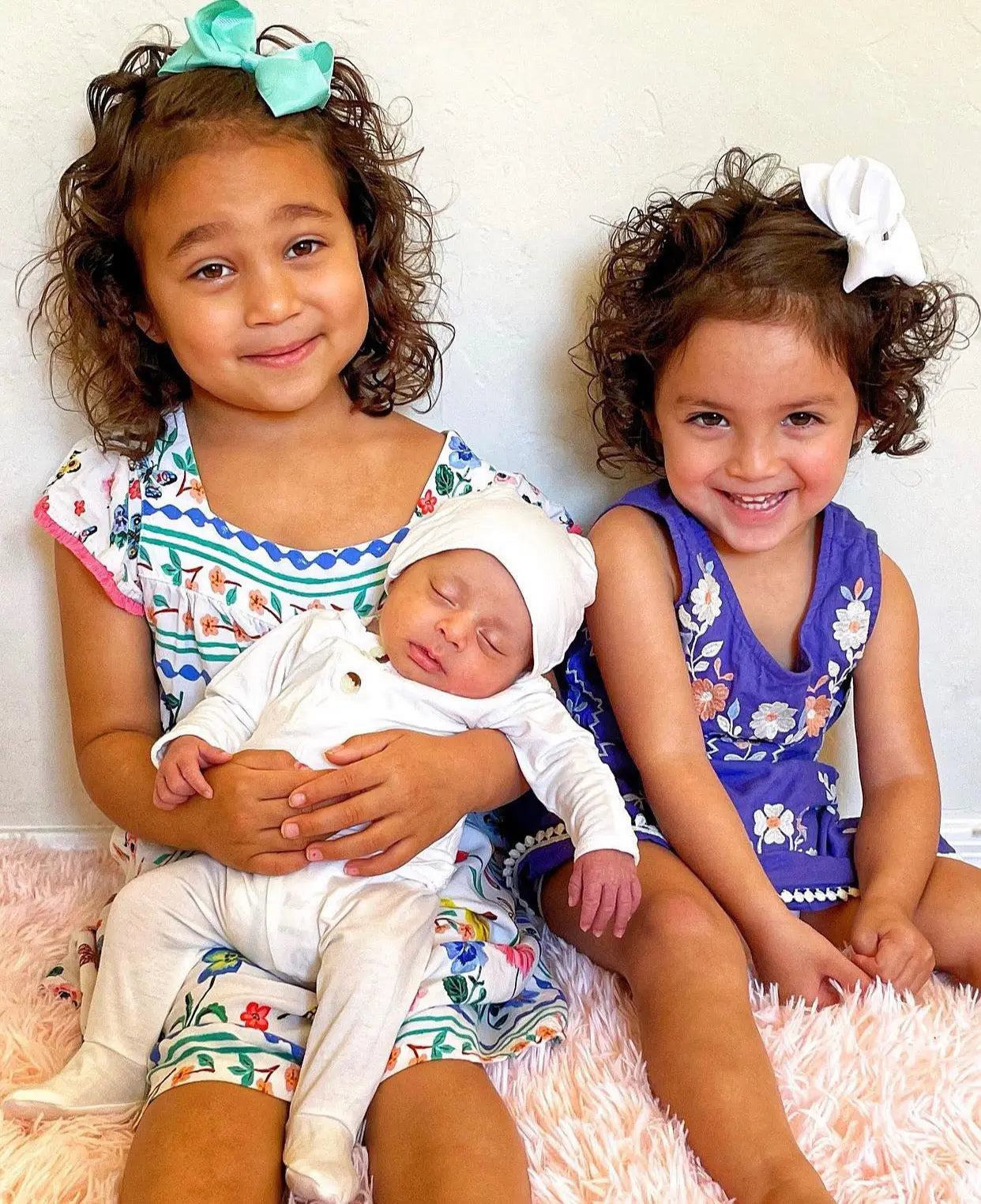 Top and Bottom Outfit and Hat Set (Newborn - 12 months) White - Stroller Society