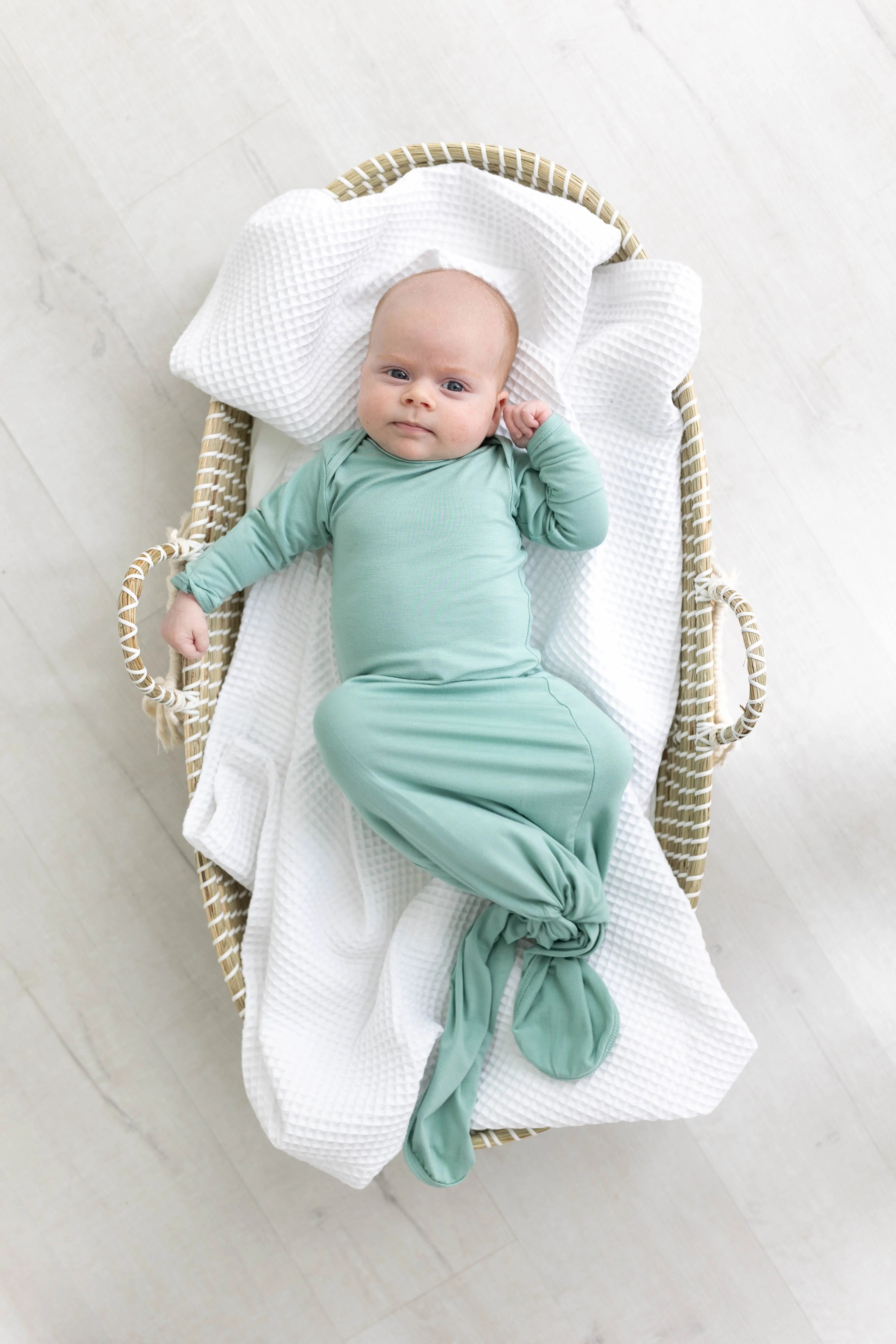 Newborn Knotted Baby Gown and Hat Set - milk & Baby Navy Blue / Hat Newborn Knotted Baby Gown and Hat Set - milk & Baby Navy Blue / Hat